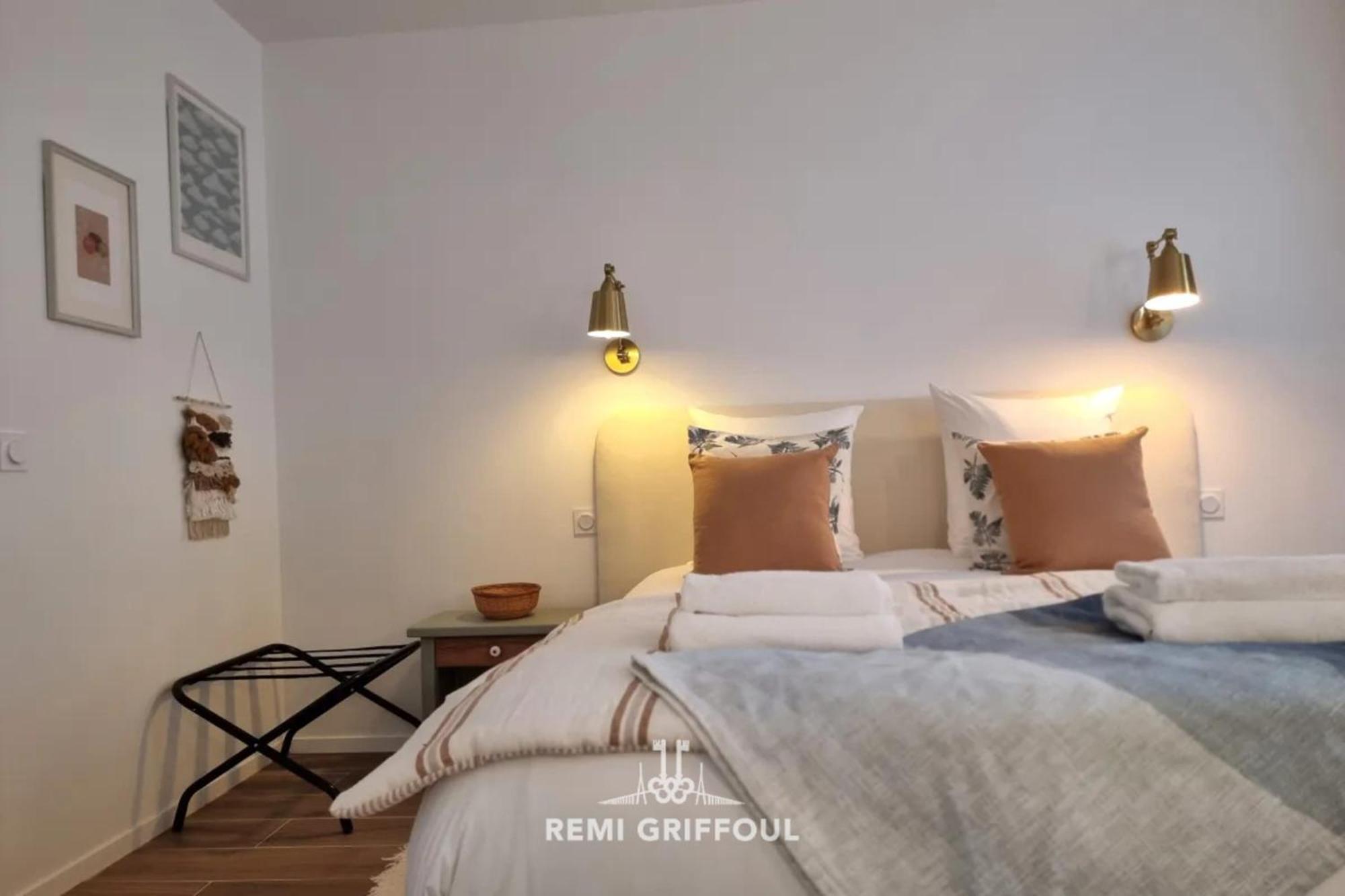 La Symphonie Elevator Honfleur City Center 2 Guests المظهر الخارجي الصورة